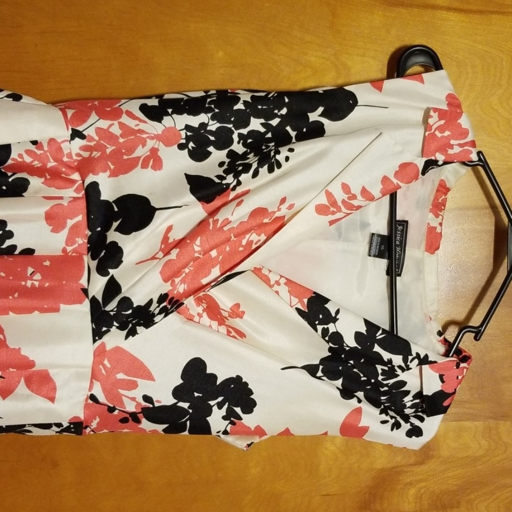 Jessica Howard knee length semi floral dress